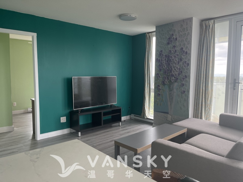 列治文中心高层公寓2卧2卫2厅拎包入住