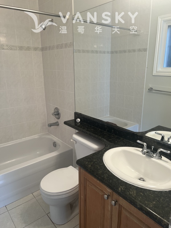 烈治文独立出入单人套房出租