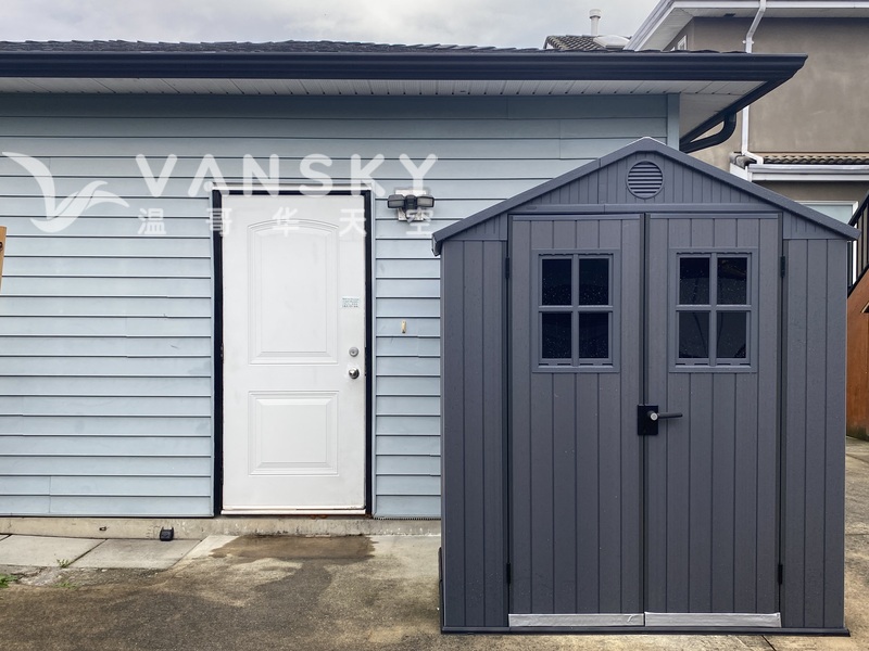 Cariboo Hill中學校區平地內街獨立後巷屋带家具兩房一廳出租