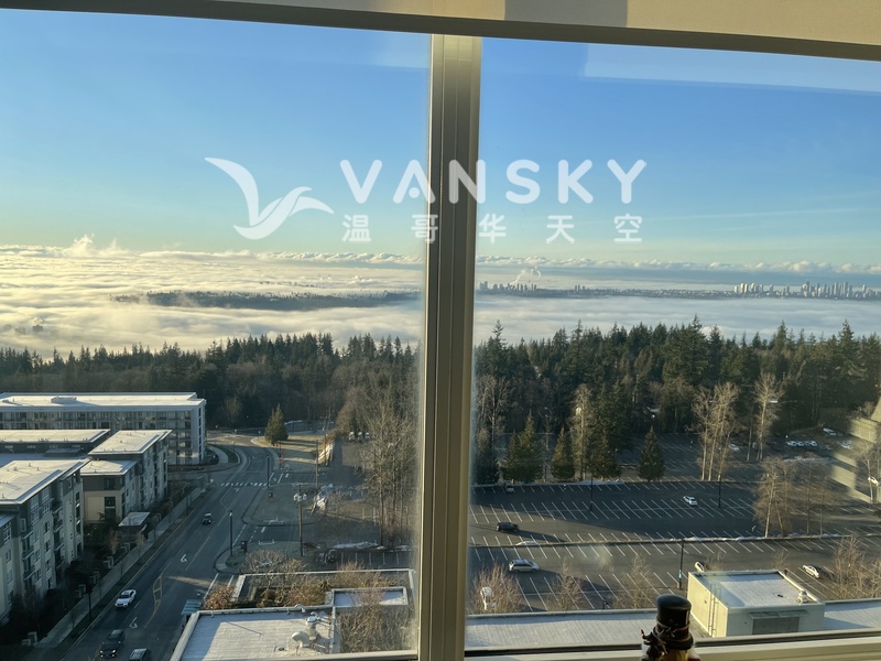 SFU 大学一室一厅高层公寓