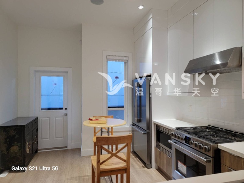 南素里3房3卫精品联排出租