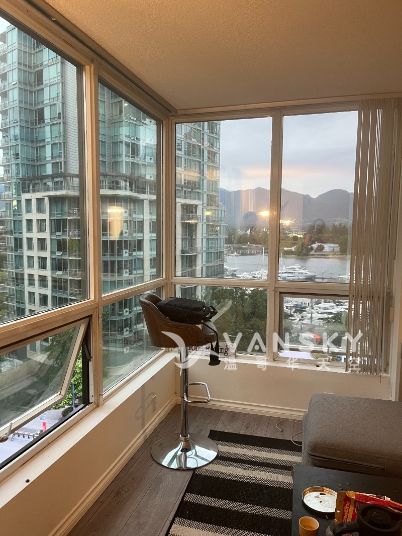 温哥华Downtown 高层公寓 $2550/1室1卫