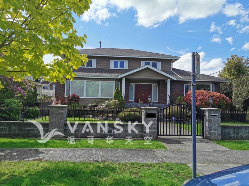 温哥华Shaughnessy西区中心地段独立屋4房2卫1厅，全新半地下室靓房出租