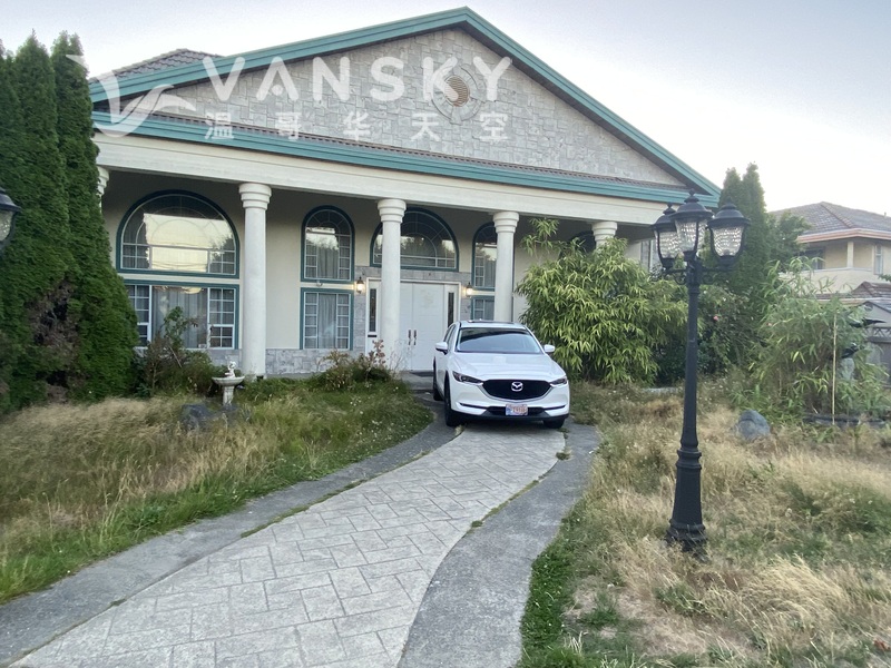 列治文3号路2楼主卧