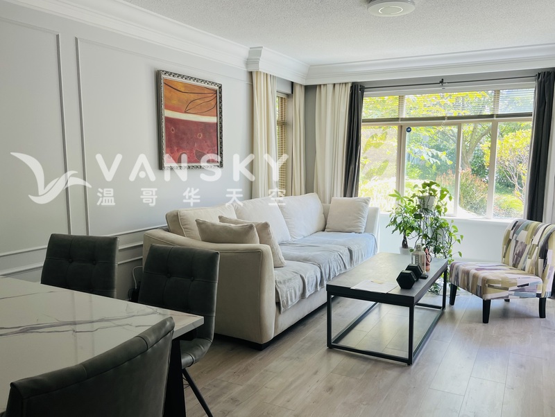 列治文公寓出租近沃尔玛，交通生活非常便利