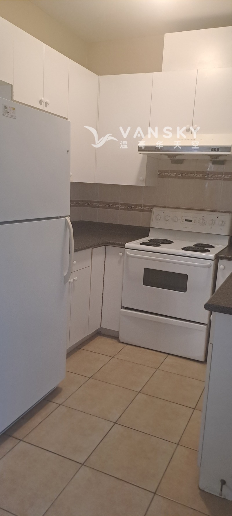 49街 夾域多利地面  一房 廳 飯廳 獨立門戶出入