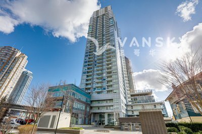 Burnaby metro核心位置，两房两卫，高层，中央空调，家具齐