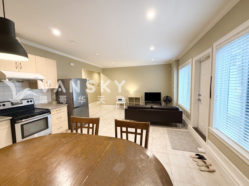 近Metrotown 中心两房一卫出租