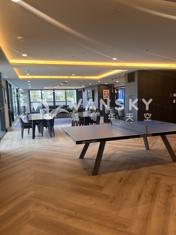 列治文一房公寓出租八月可住