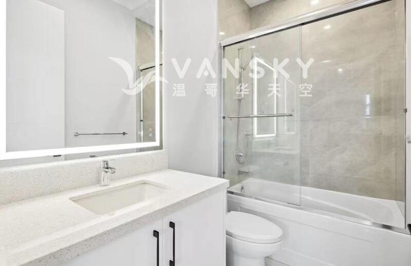 列治文中心獨立屋一房一廳