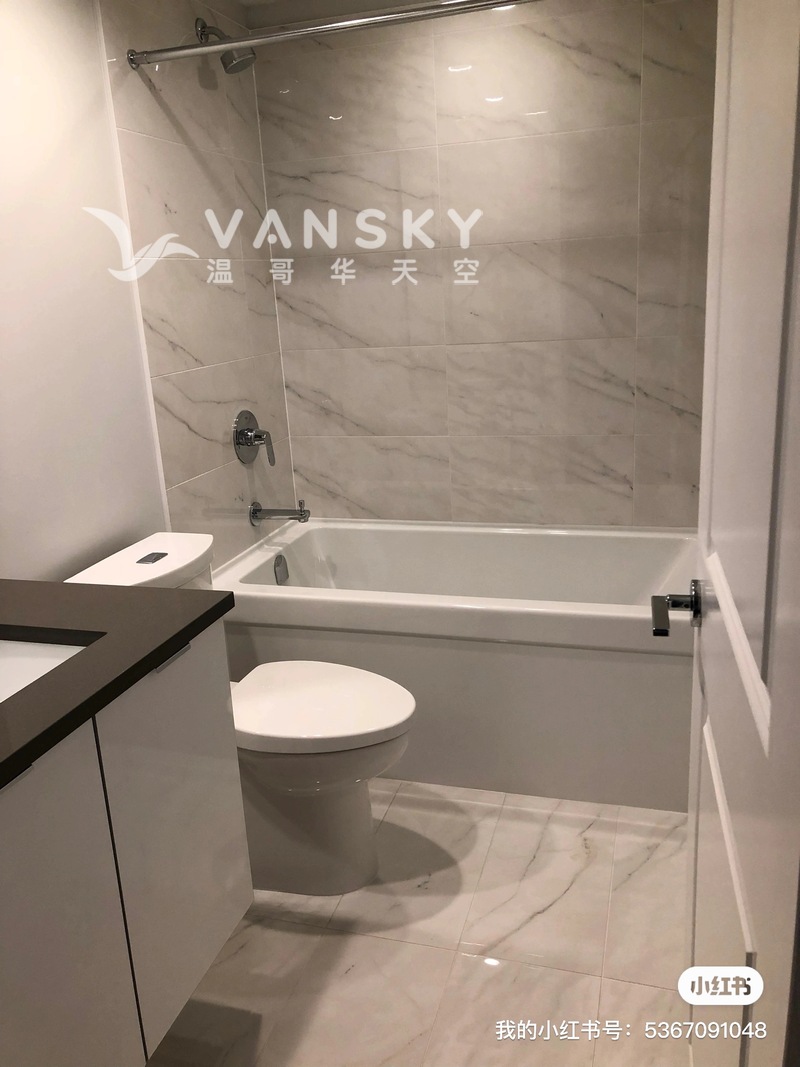 列治文高层一房一厅一书房