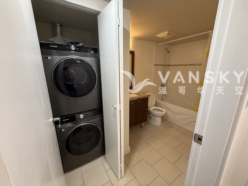 Richmond市中心高级高层公寓一房一厅出租 天车站3分钟步行