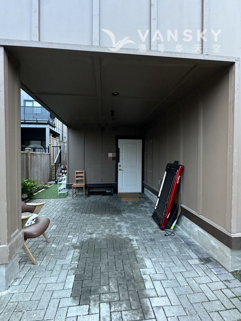 列治文渔人码头后巷屋2b1b独立出入带车位