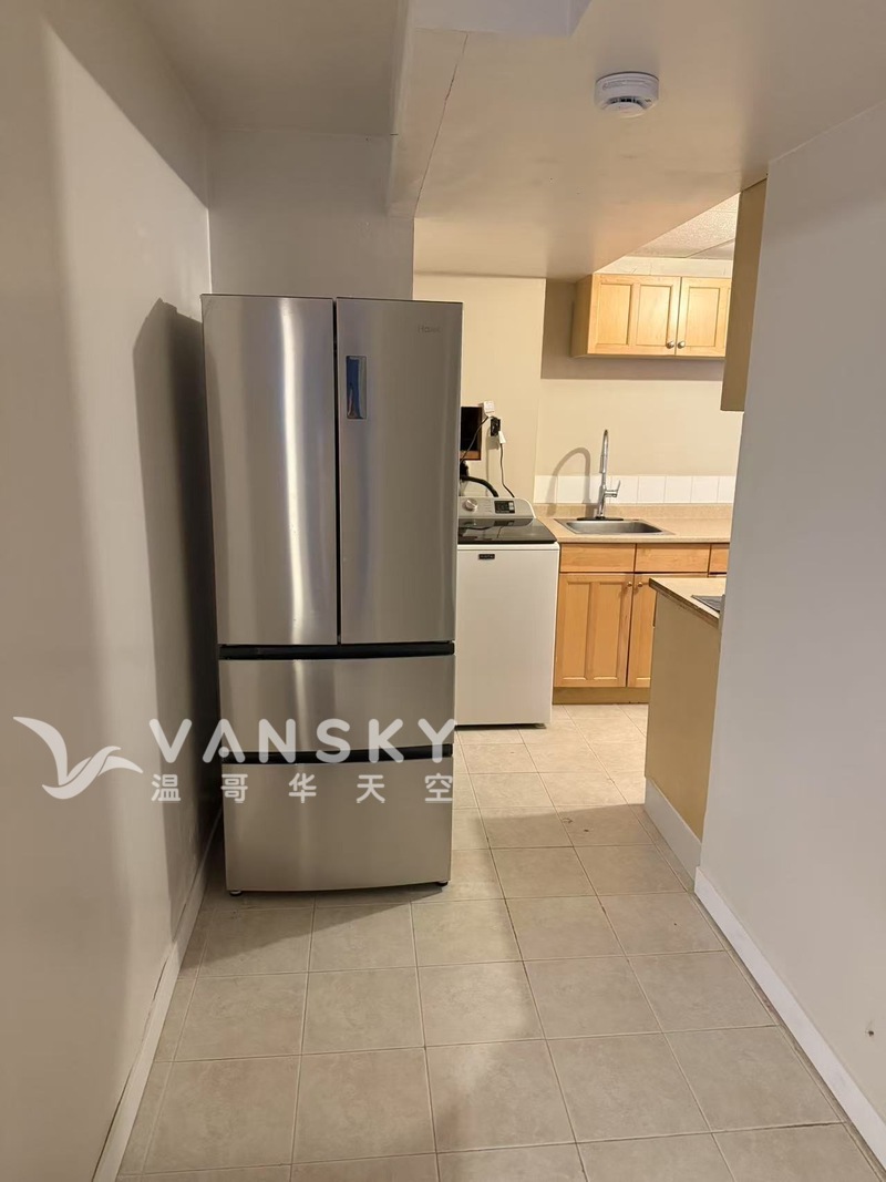 SFU北本拿比4卧2卫2厨独立屋