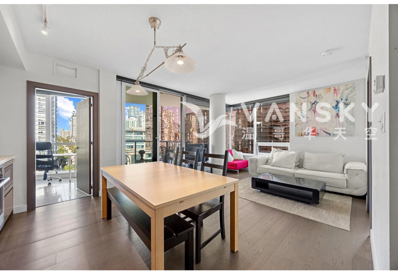 可伸缩餐桌+餐凳+double size床