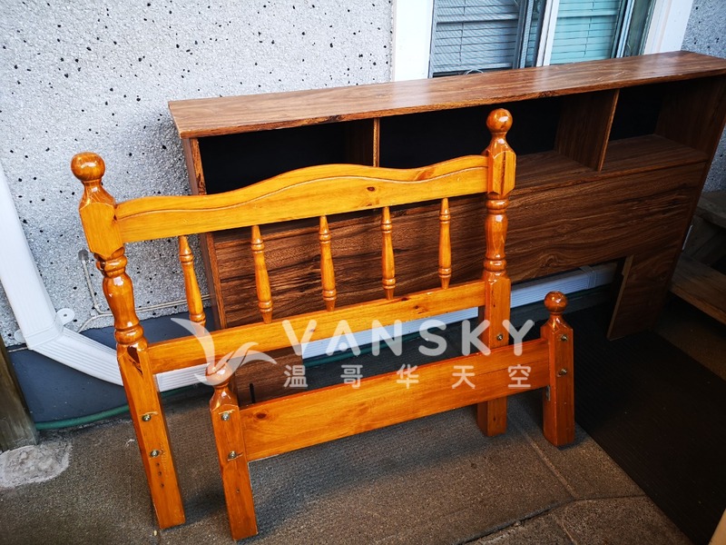 Queen Size大床架及實木單人床架