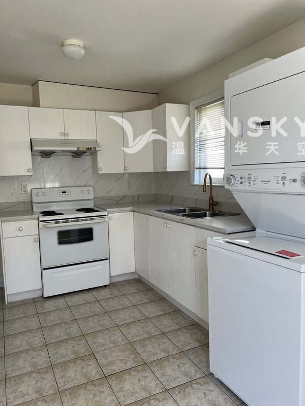 独立700尺二房单位