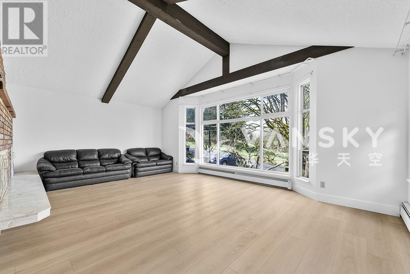 本拿比metro黄金地段整栋出租