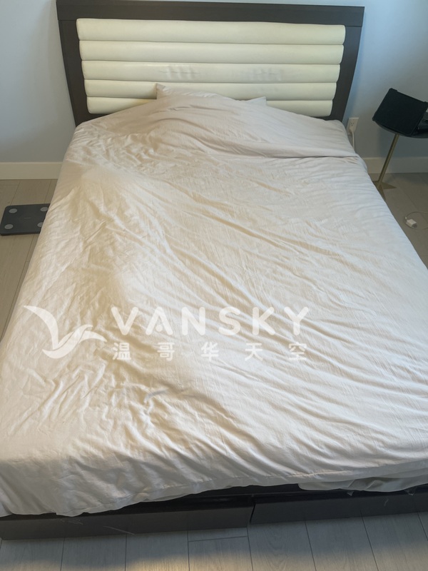 免费Queen size 床架 有两个抽屉