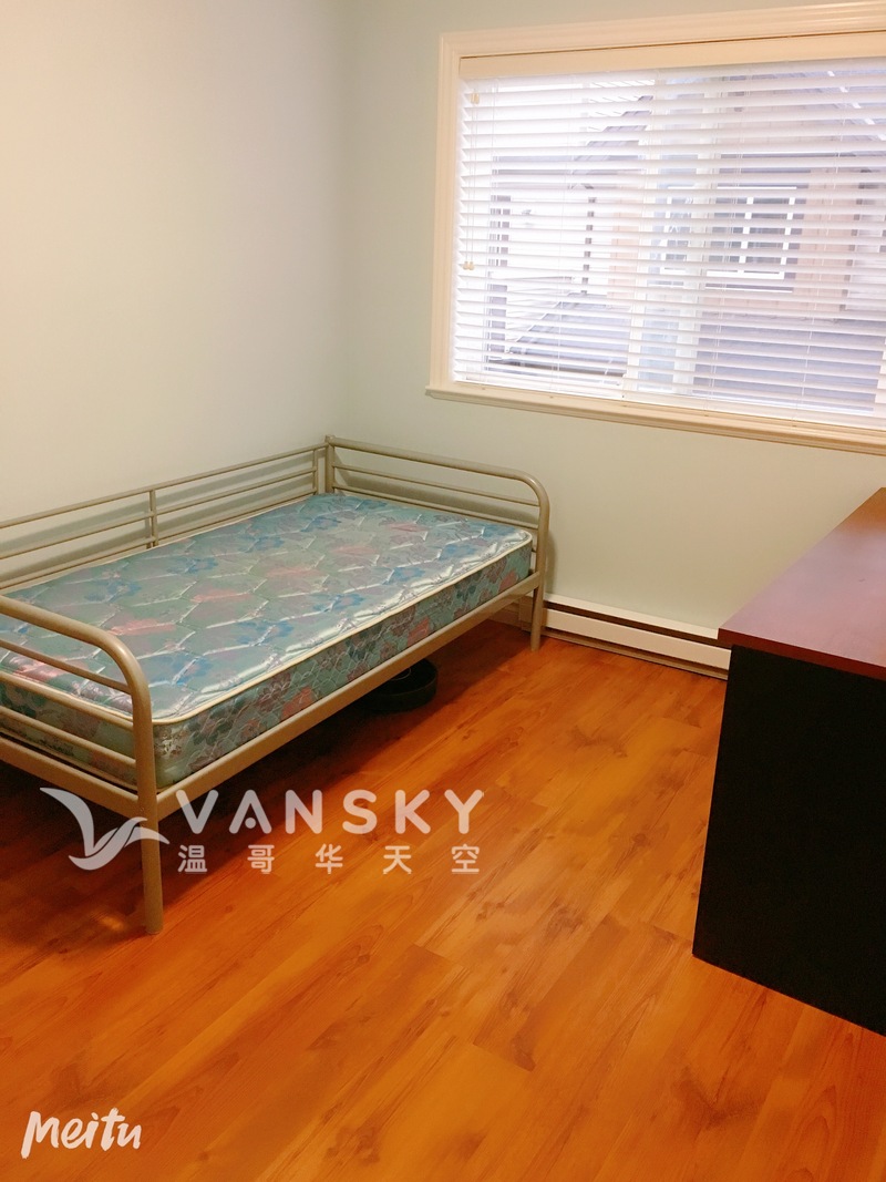 列治文楼上雅房出租