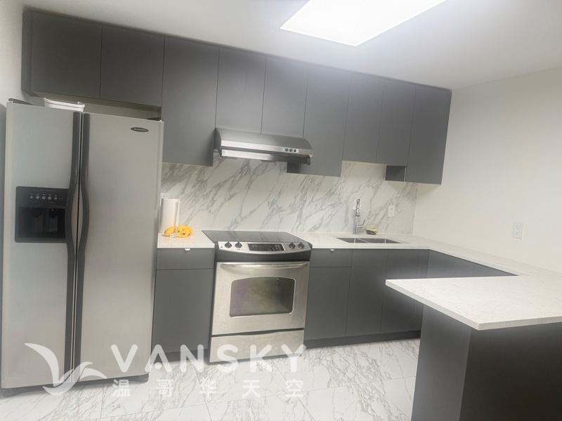 本拿比丽晶广场附近平地两房一厅出租