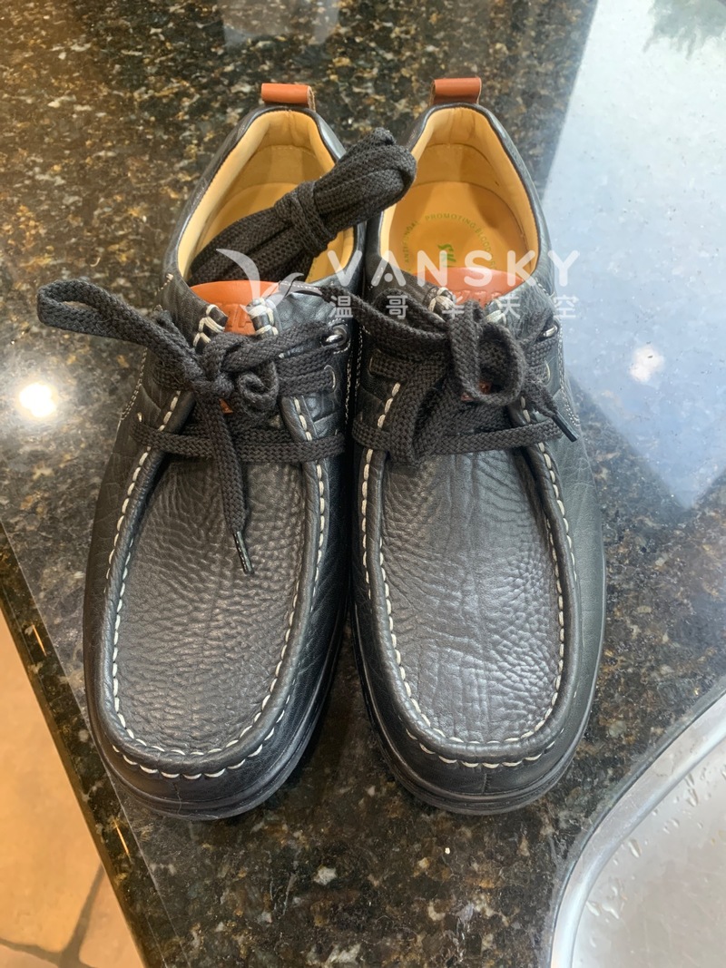 男鞋暇步士41码