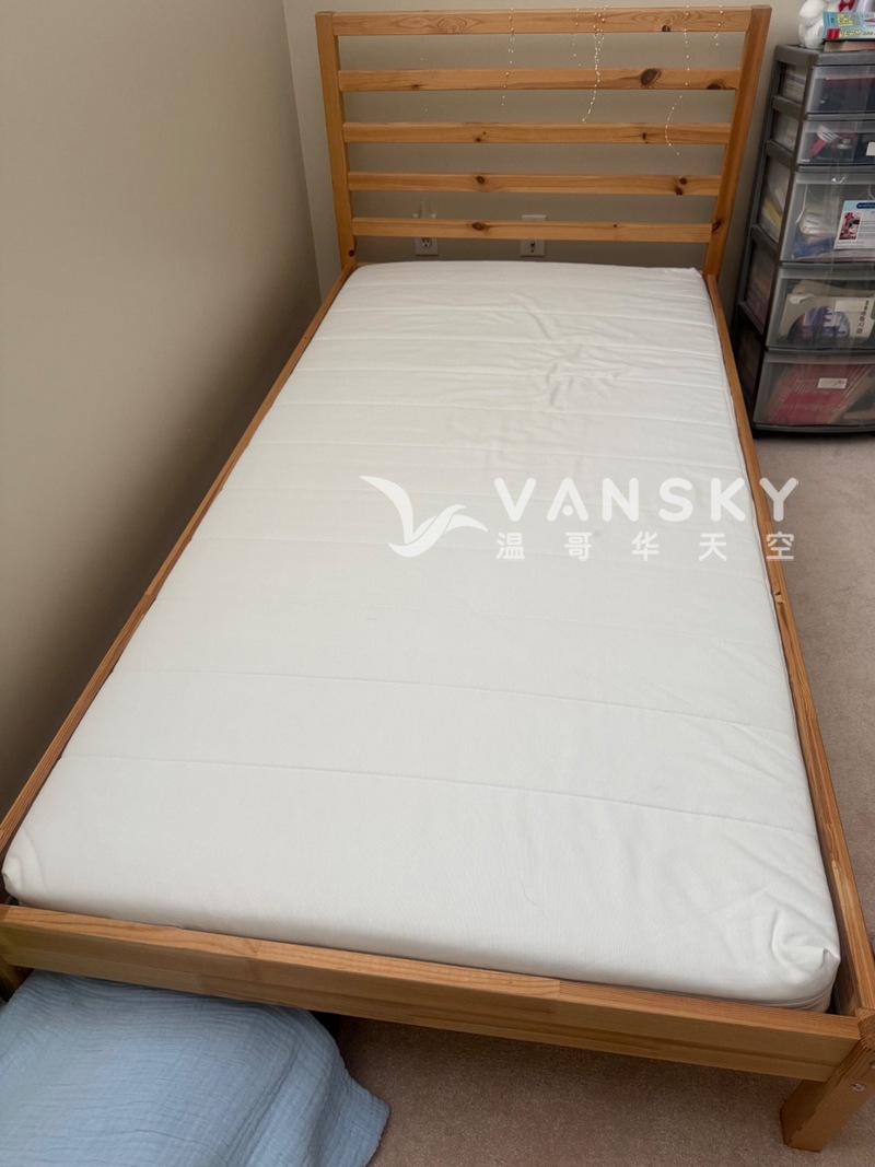 单人床和单人床垫一套