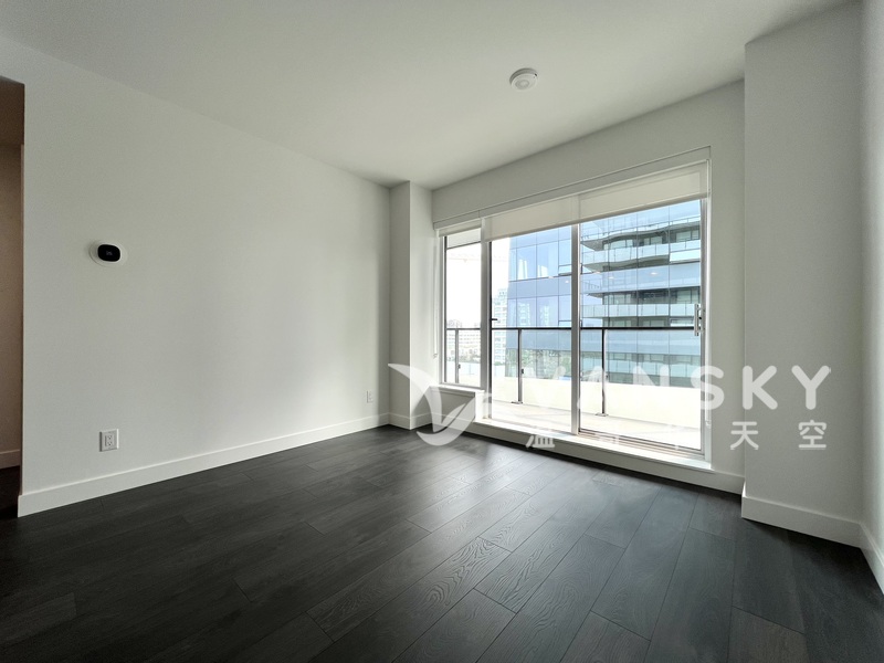 列治文LUXE2室2卫全新公寓