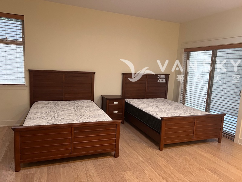 电动沙发14个，影音沙发2组，床6个带床垫