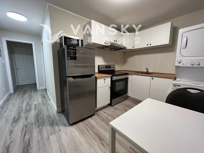 Renfrew天车站附近平地2房1卫出租独立出入