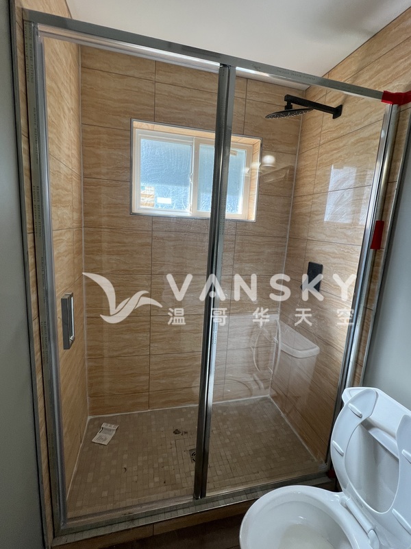 便宜卖两个全新淋浴玻璃推拉门