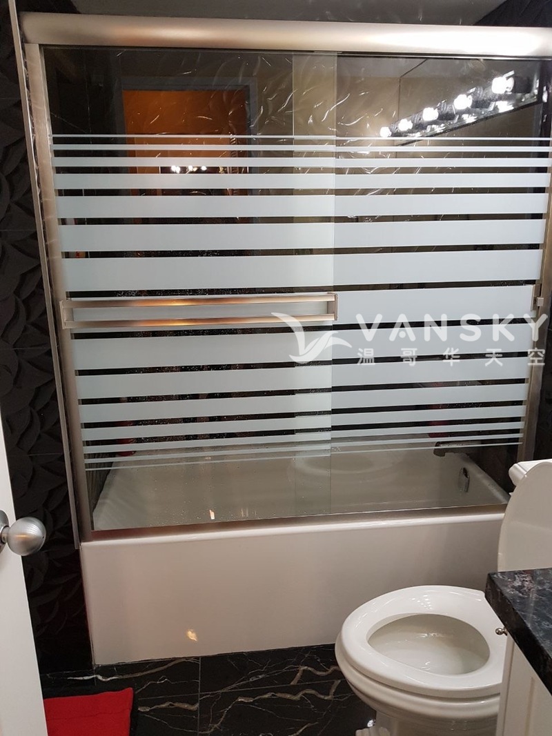 Lougheed mall附近单间出租，女生