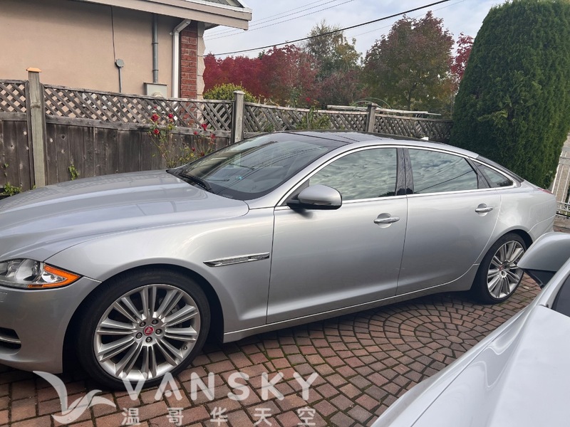 2015 年捷豹 XJL顶配四驱版。价格便宜