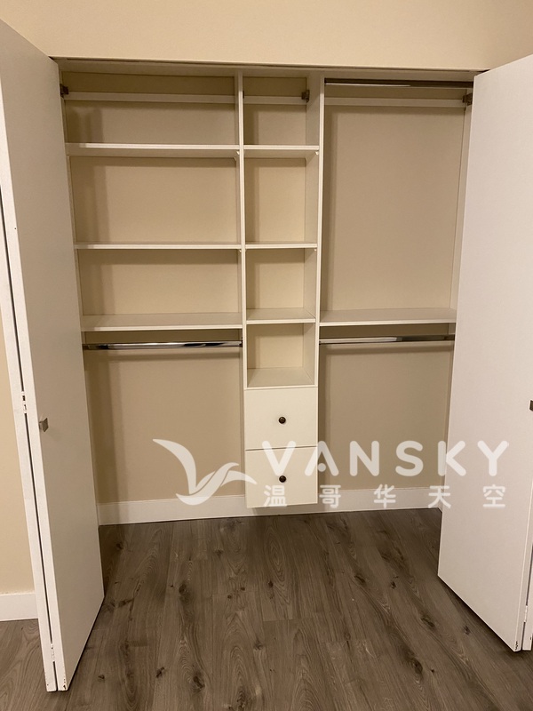 烈治文公寓2房1卫一书房出租