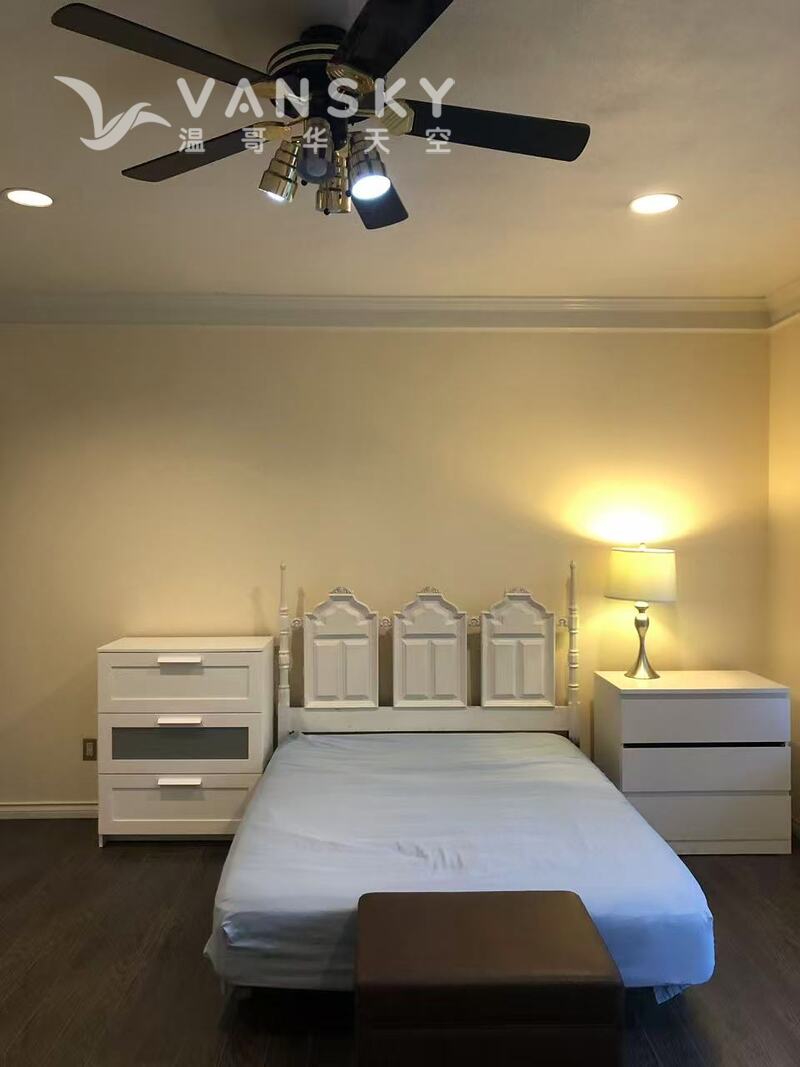 列治文独立出入大套间 独立卫生间厨房洗衣干衣 带车位拎包入住