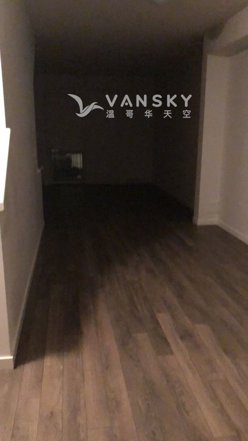 北Surrey Guildford附近Townhouse出租 