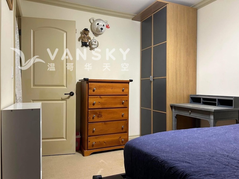 Burnaby 房間出租近Metrotown   適合女生