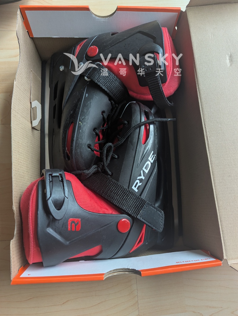 儿童滑冰鞋和头盔转让