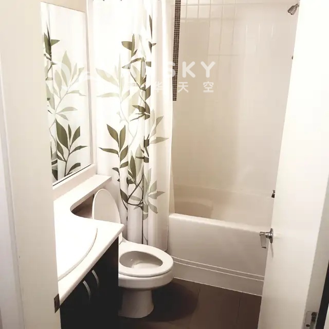 251112211004_bathroom.jpg