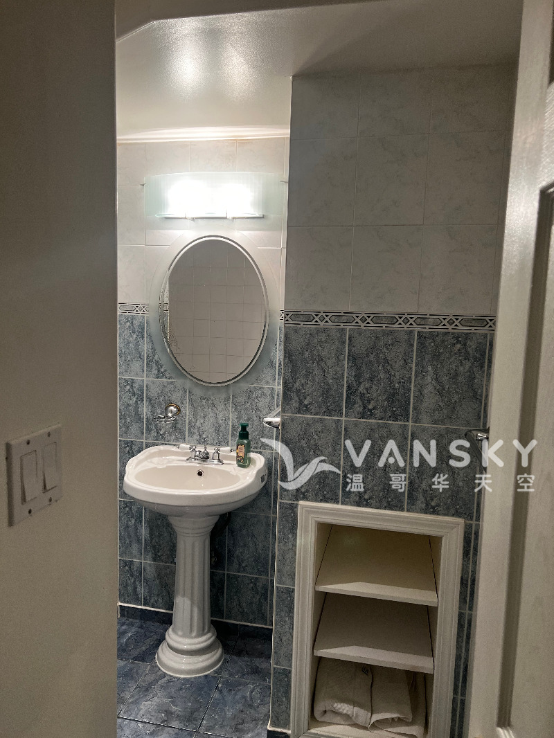 251116133013_Bathroom2.JPG
