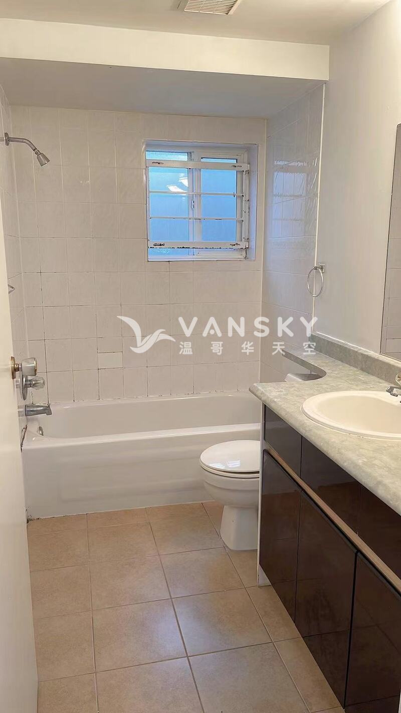 温西半地下室三房二卫招租