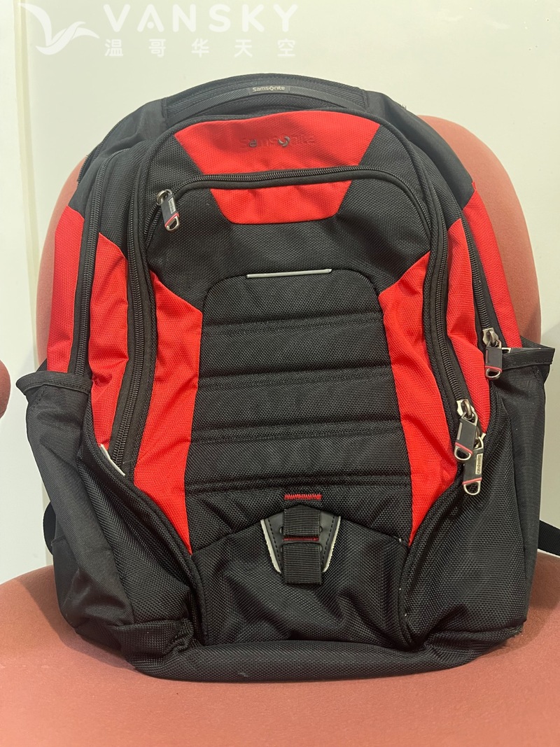 电脑包和双肩背包