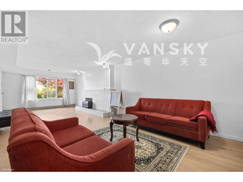 列治文两房和三房单位