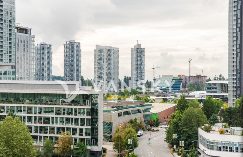 带车位｜Surrey Central 高层公寓次卧招租 | 限女生 | $900全包 | 全新装修