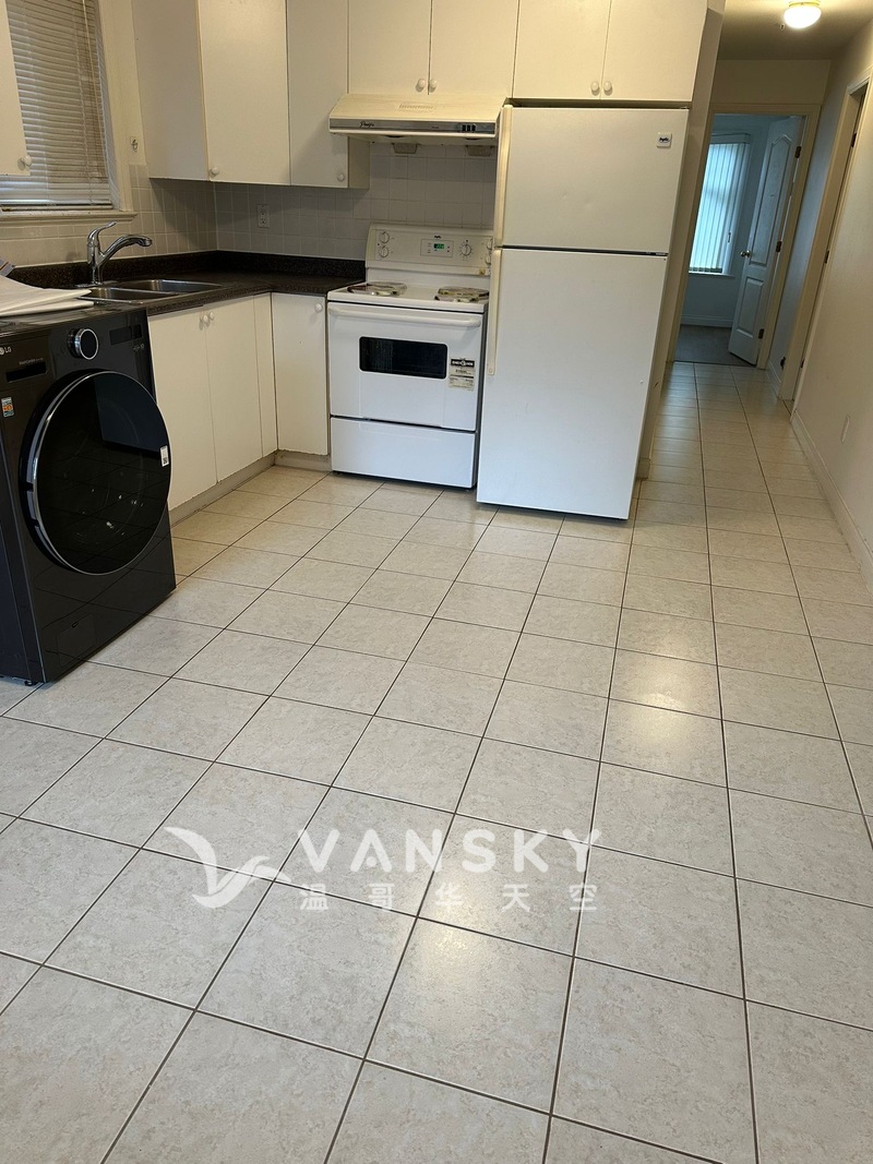 東20街夾Rupert 平地兩房一廳獨立