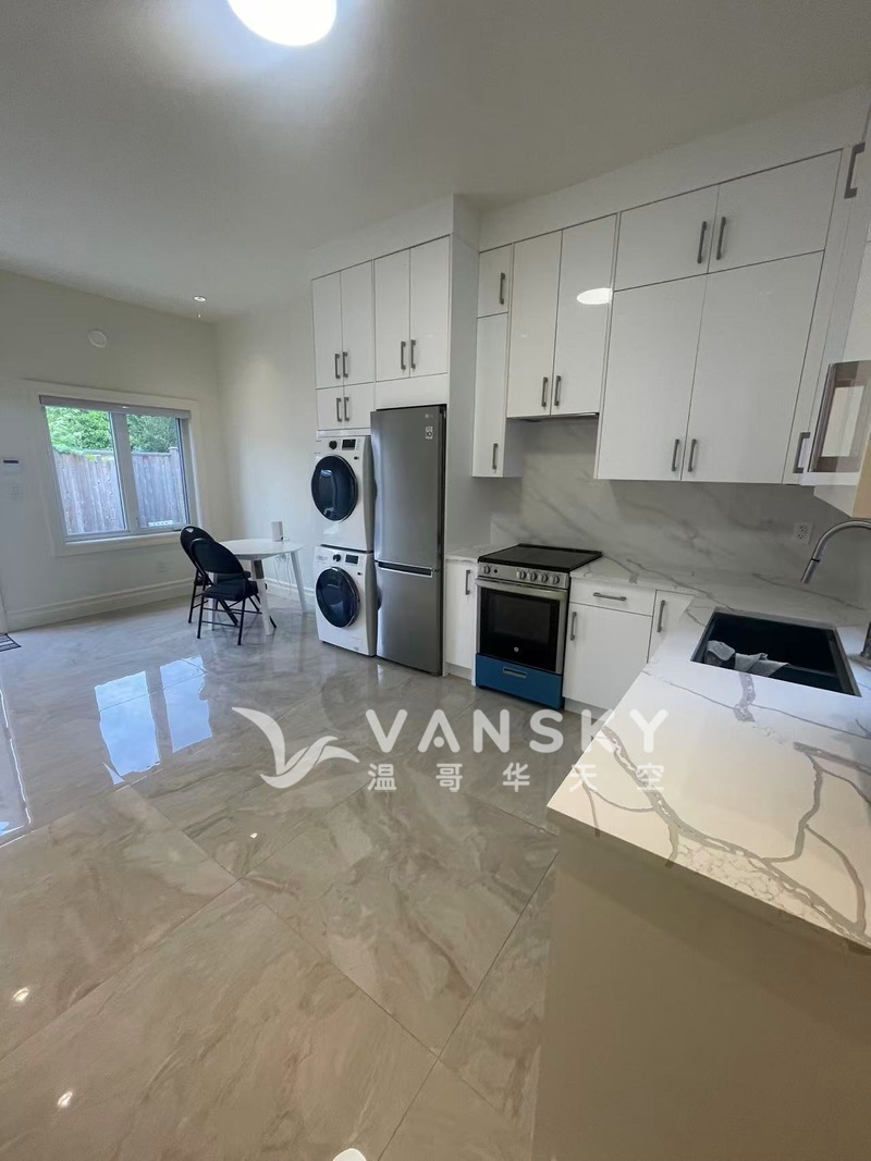 出租列治文市中心新独立屋一房一厅