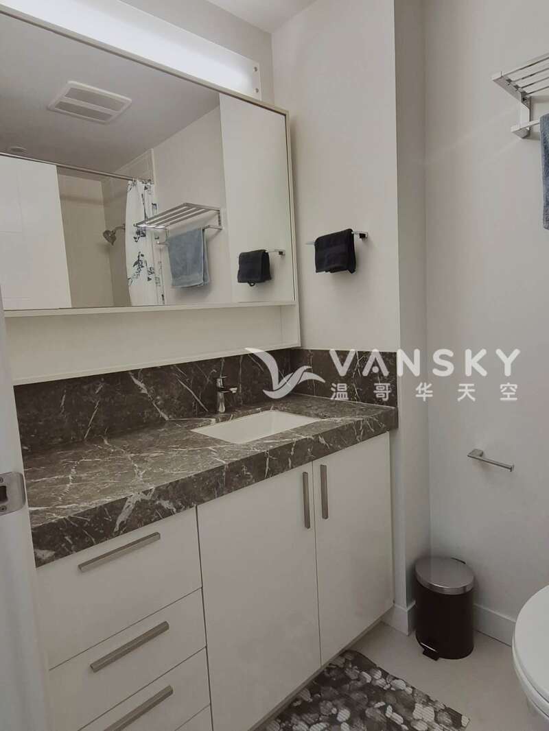 列治文新带家具一房一厅出租