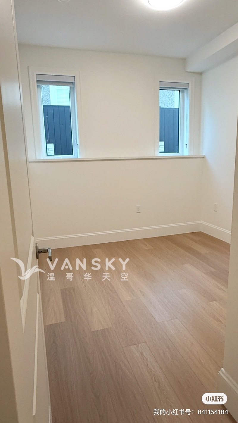 温西 近UBC 全新独立出入 2室1厅