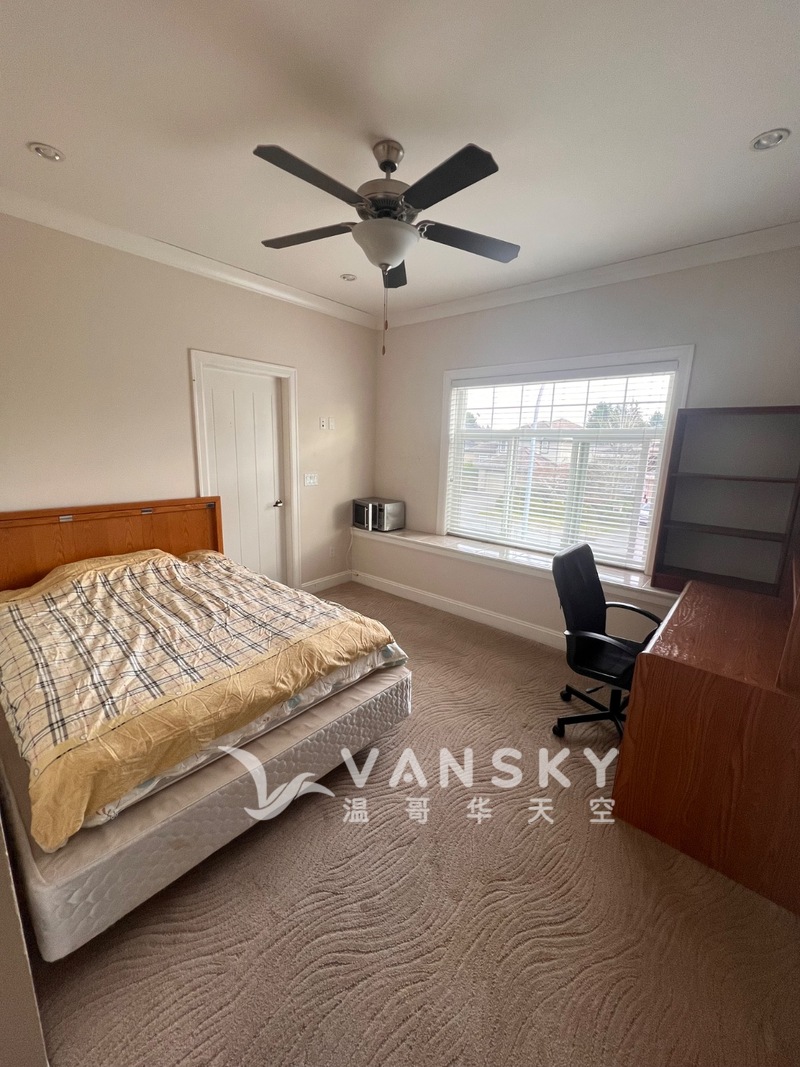 独立屋二楼一套房出租