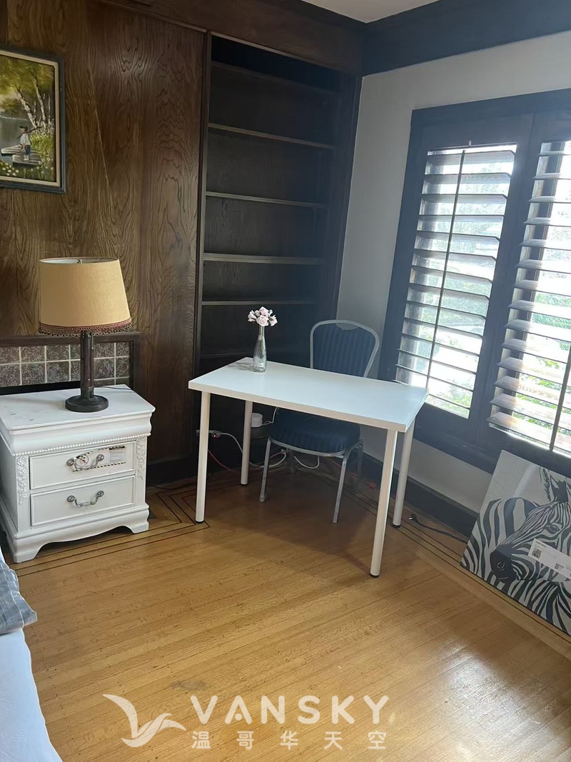 温哥华西区，拎包入住